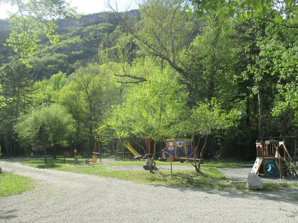 Hotel Les Acacias à Vercheny Camping