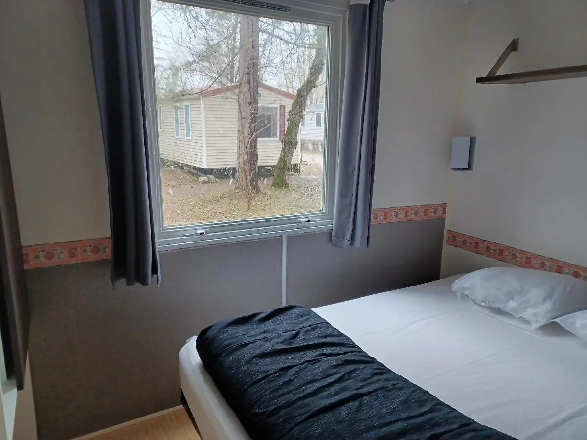 Les Acacias Hotel Vercheny Camping