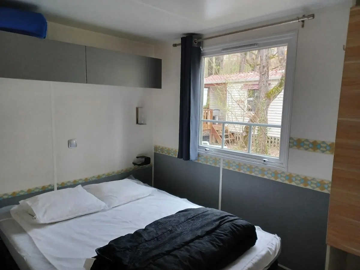 Les Acacias Hotel Vercheny Camping