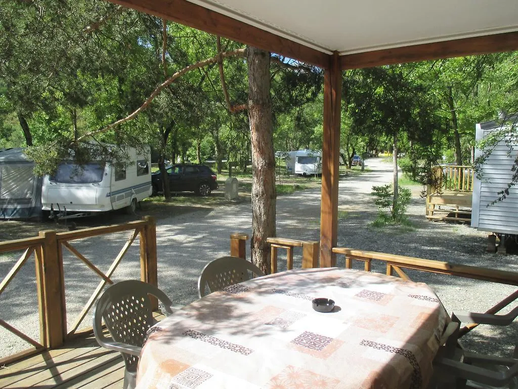Hotel Les Acacias à Vercheny 3*,  France