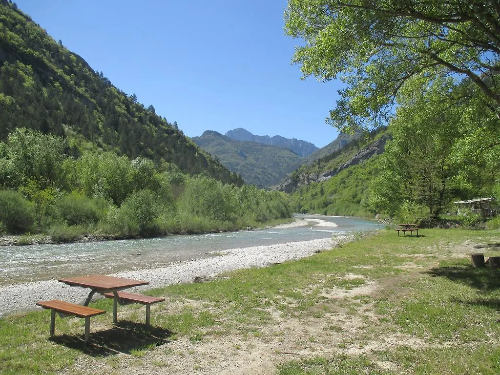 Les Acacias Hotel Vercheny 3*,
