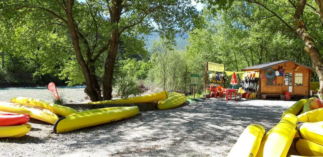 Hotel Les Acacias à Vercheny Camping